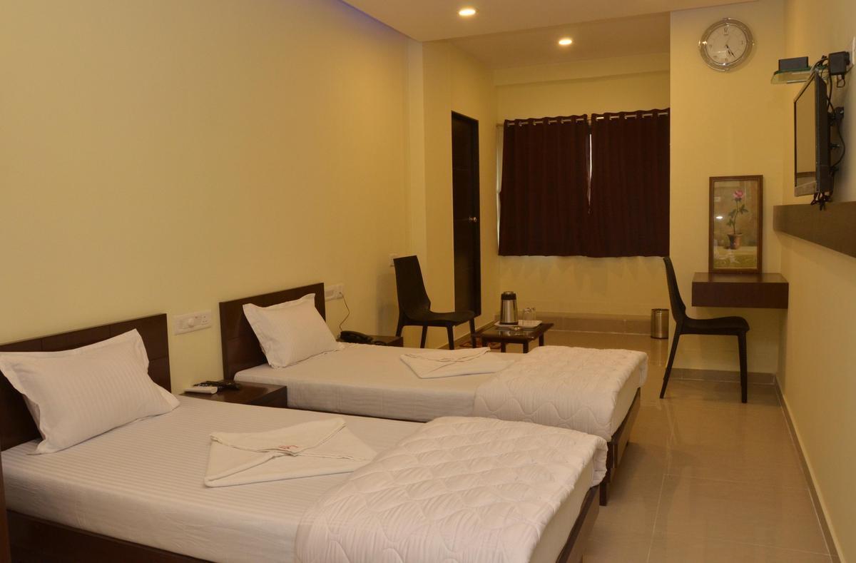 Hotel Ambience Sarkhej Exterior photo